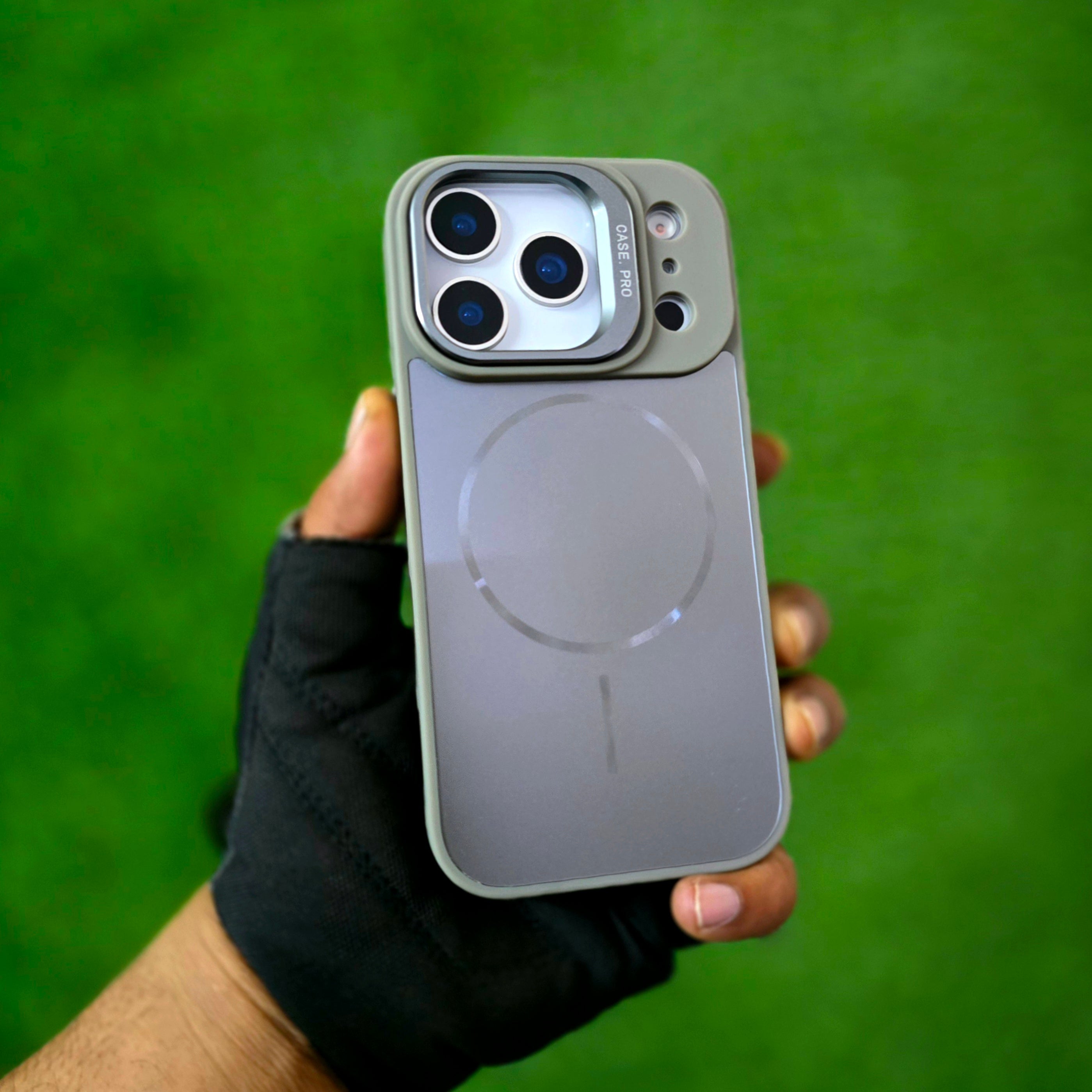 iPhone 17 Pro Matte Finish Metal Camera Kickstand Back Cover with Magsafe - Grey